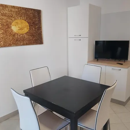 Sottocosta Apartment *