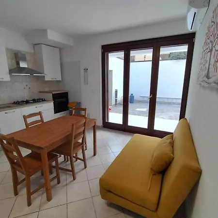 Sottocosta Apartment *