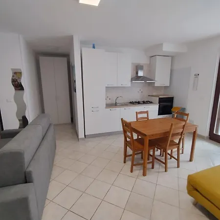 Sottocosta Apartment *